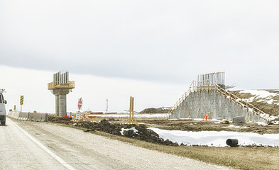 高速公路立交橋 現代公路工程的樞紐與杰作